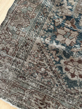 Load image into Gallery viewer, Antique Malayer 3’ x 13’7”