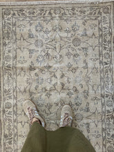 Load image into Gallery viewer, Vintage Turkish 3’10” x 7’
