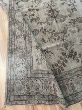 Load image into Gallery viewer, Vintage Turkish 8’ x 11’10”