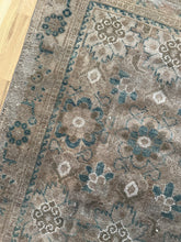 Load image into Gallery viewer, Vintage Persian 4’1” x 9’3”