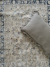 Load image into Gallery viewer, Vintage Turkish 3’ x 6’6”