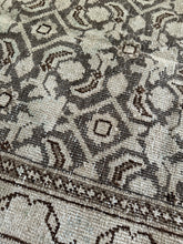 Load image into Gallery viewer, Vintage Mahal 3’1” x 10’