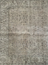 Load image into Gallery viewer, Vintage Turkish 3’9” x 7’