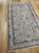 Load image into Gallery viewer, Vintage Turkish 3’11” x 6’6”