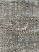 Load image into Gallery viewer, Antique Heriz 2’11” x 9’