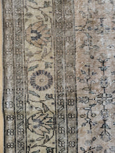 Load image into Gallery viewer, Vintage Turkish 7’6” x 11’3”
