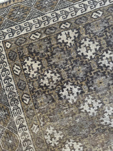 Load image into Gallery viewer, Antique Shiraz 2’9” x 3’7”