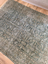 Load image into Gallery viewer, Antique Malayer 5’3” x 6’7”