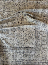 Load image into Gallery viewer, Vintage Turkish 8’ x 11’5”