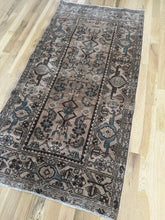 Load image into Gallery viewer, Vintage Persian 3’2” x 6’2”