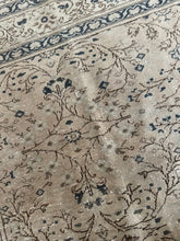 Load image into Gallery viewer, Vintage Kayseri 7’8” x 11’9”