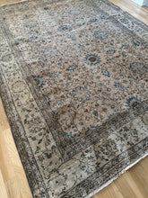 Load image into Gallery viewer, Vintage Turkish 7’3” x 9’11”