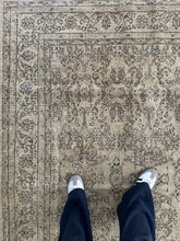 Load image into Gallery viewer, Vintage Turkish 7’2” x 9’8”