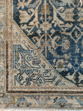 Load image into Gallery viewer, Antique Malayer 4’3” x 6’9”