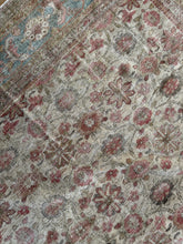 Load image into Gallery viewer, Antique Mahal 10’ x 13’8”