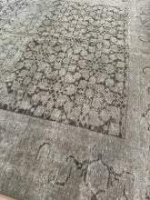 Load image into Gallery viewer, Antique Tabriz 6’5” x 9’9”