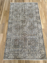 Load image into Gallery viewer, Vintage Turkish 3’9” x 6’10”