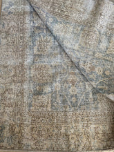 Load image into Gallery viewer, Vintage Turkish 7’3” x 9’9”
