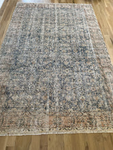 Load image into Gallery viewer, Vintage Turkish 5’8” x 8’10”