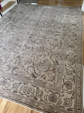 Load image into Gallery viewer, Vintage Tabriz 9’11” x 12’9”