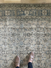 Load image into Gallery viewer, Vintage Turkish 6’4” x 9’9”
