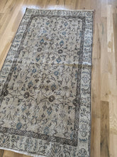 Load image into Gallery viewer, Vintage Turkish 3’8” x 6’5”