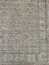 Load image into Gallery viewer, Vintage Turkish 7’3” x 10’7”