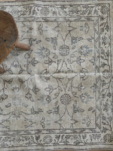 Load image into Gallery viewer, Vintage Turkish 3’2” x 6’8”