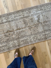 Load image into Gallery viewer, Vintage Turkish 2’5” x 7’1”
