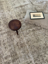 Load image into Gallery viewer, Vintage Turkish 7’5” x 10’