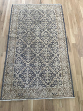 Load image into Gallery viewer, Vintage Turkish 3’10” x 6’9”