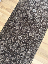 Load image into Gallery viewer, Vintage Malayer 2’8” x 10’3”
