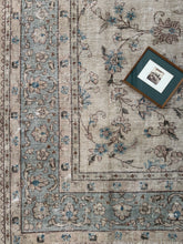 Load image into Gallery viewer, Vintage Mahal 8’9” x 11’