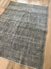 Load image into Gallery viewer, Antique Tabriz 4’6” x 5’9”