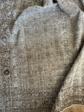 Load image into Gallery viewer, Vintage Persian Rug 6’5” x 9’6”