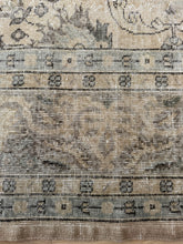 Load image into Gallery viewer, Vintage Turkish 9’8” x 13’
