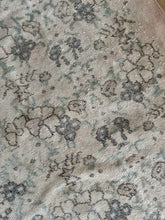 Load image into Gallery viewer, Vintage Turkish 5’10” x 9’3”