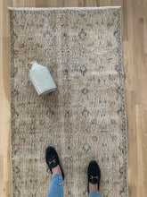 Load image into Gallery viewer, Vintage Turkish 2’10” x 9’4”.