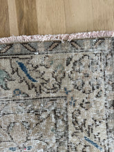 Load image into Gallery viewer, Vintage Turkish 2’3” x 7’