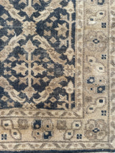 Load image into Gallery viewer, Vintage Turkish 3’9” x 7’1”