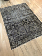 Load image into Gallery viewer, Antique Malayer 4’2” x 5’10”