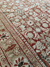 Load image into Gallery viewer, Vintage Mahal 6’7” x 11’2”