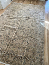 Load image into Gallery viewer, Vintage Kayseri 6’4” x 9’11”