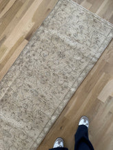 Load image into Gallery viewer, Vintage Turkish 2’4” x 8’2”