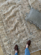 Load image into Gallery viewer, Vintage Turkish 7’2” x 10’7”