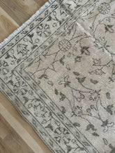 Load image into Gallery viewer, Vintage Turkish 3’10 x 6’8”