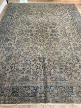 Load image into Gallery viewer, Vintage Turkish 8’1” x 10’9”