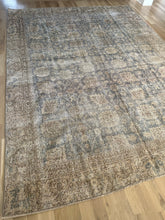 Load image into Gallery viewer, Vintage Turkish 7’3” x 9’9”