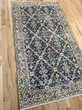 Load image into Gallery viewer, Vintage Turkish 3’9” x 6’11”
