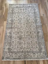 Load image into Gallery viewer, Vintage Turkish 3’11” x 6’8”
